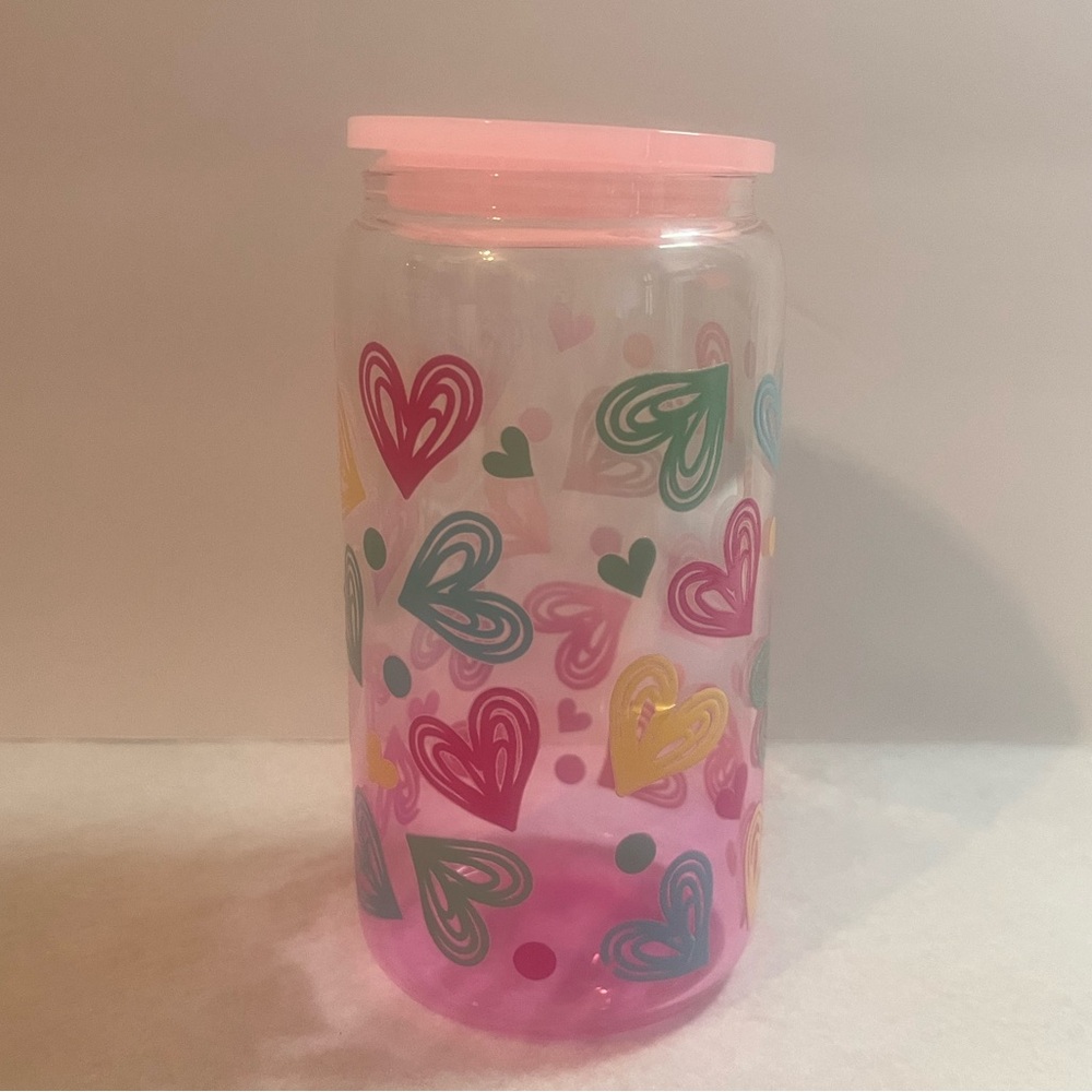 16 oz. Libby glass cup light pink lid/hearts